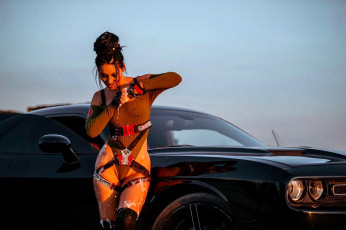 Картинка девушки анна+шаховская образ косплей наряд боди ремни пена машина