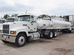 Картинка автомобили mack