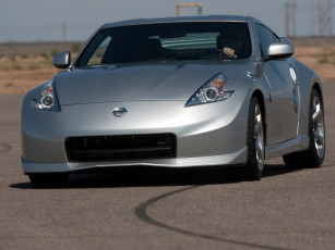 Картинка автомобили nissan datsun