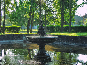 Картинка города фонтаны