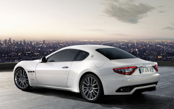 Картинка автомобили maserati