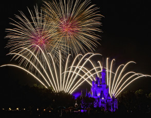 Картинка города диснейленд замок золушки штат флорида сша фейерверк шоу представление зрелище