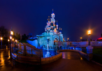Картинка города диснейленд замок