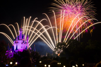 Картинка города диснейленд замок золушки штат флорида сша фейерверк шоу представление зрелище