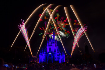 Картинка города диснейленд замок золушки штат флорида сша фейерверк шоу представление зрелище