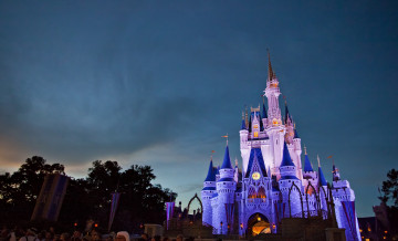 Картинка города диснейленд замок
