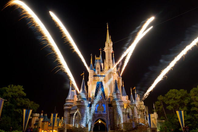 Обои картинки фото города, диснейленд, замок, золушки, штат, флорида, сша, фейерверк, зрелище, шоу, представление