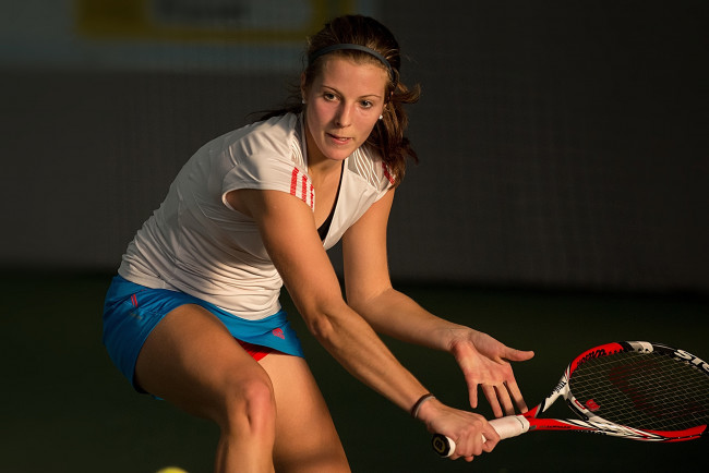 Обои картинки фото niketta sina, спорт, теннис, ракетка, девушка