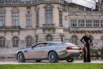 Картинка автомобили -авто+с+девушками aston