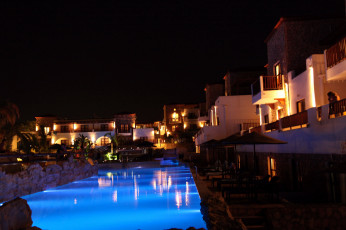 Картинка интерьер бассейны +открытые+площадки отель