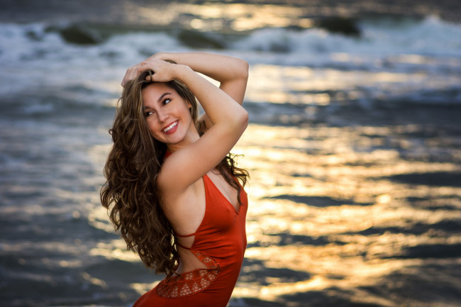 Обои картинки фото девушки, -unsort , брюнетки,  шатенки, взгляд, лицо