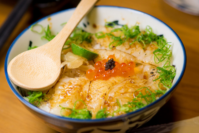 Обои картинки фото еда, рыба,  морепродукты,  суши,  роллы, деликатесы