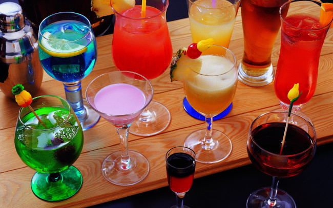 Обои картинки фото еда, напитки,  коктейль, бокалы, коктейли, ассорти