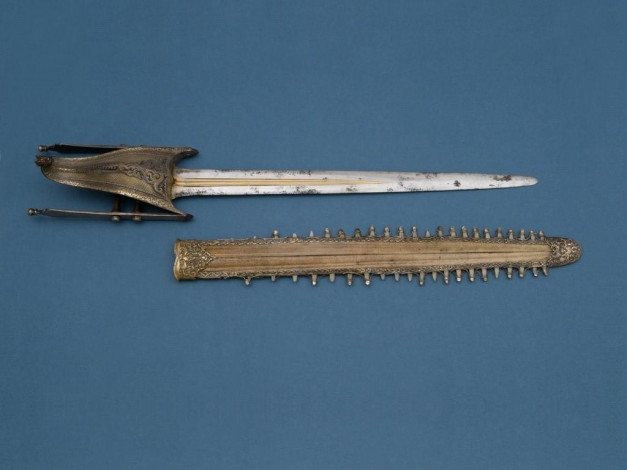 Обои картинки фото катар, тоорум, оружие, холодное