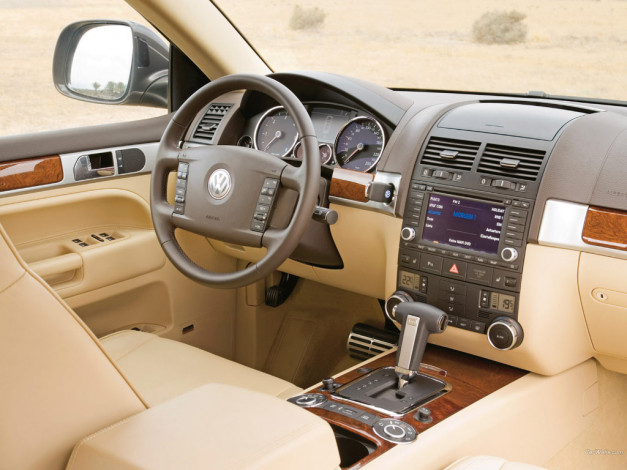 Обои картинки фото автомобили, спидометры, торпедо