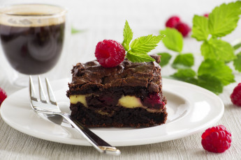 Картинка еда пирожные +кексы +печенье малина