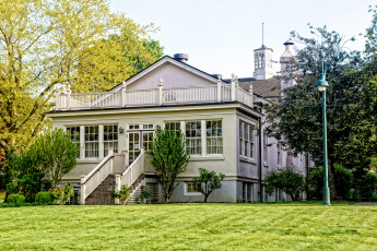 Картинка города -+здания +дома загородный дом