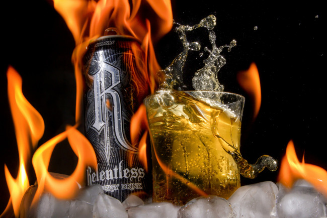 Обои картинки фото еда, напитки, энергетик, напиток, лед, огонь