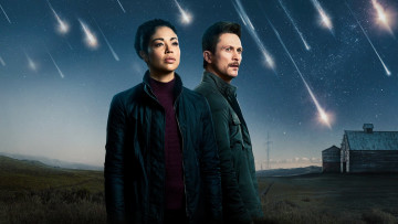 Картинка debris+ сериал+2021+–+ кино+фильмы -unknown+ другое debris сериал jonathan tucker riann steele обломки фантастика триллер драма детектив