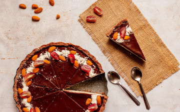 Картинка еда пироги пирог орехи виноград