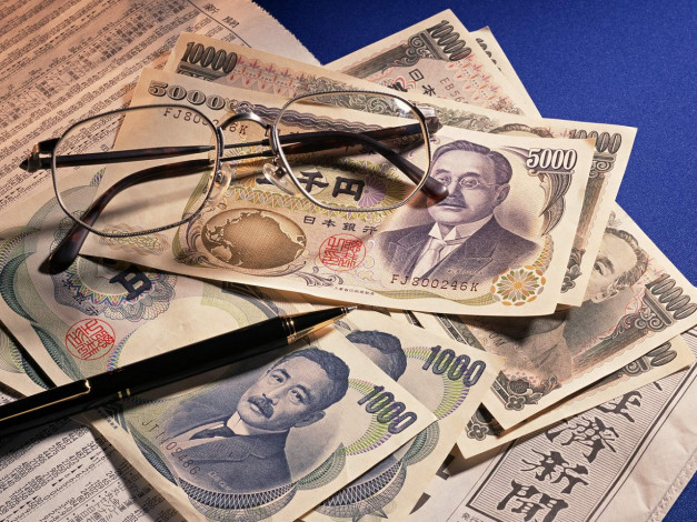 Обои картинки фото разное, золото, купюры, монеты