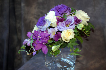 Картинка цветы букеты композиции эустома орхидея розы скабиоза