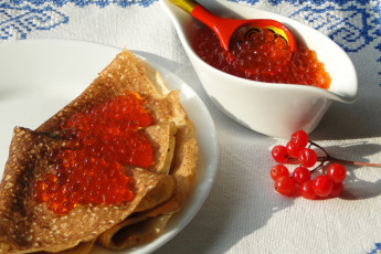 Картинка еда икра блины красная калина