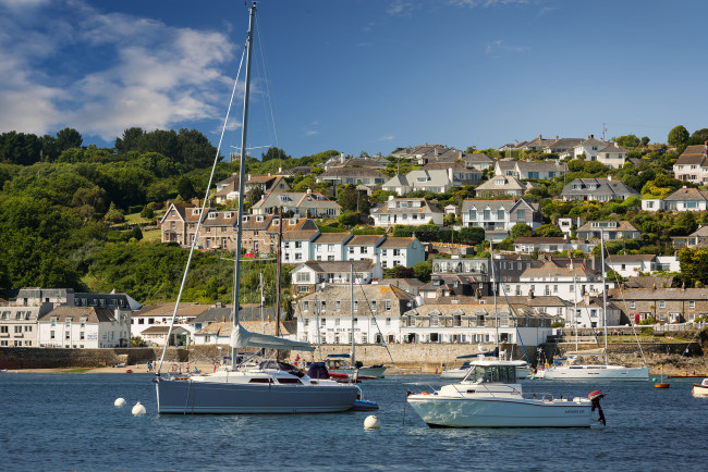 Обои картинки фото st, mawes, cornwall, england, корабли, Яхты, сейнт, мауэс, корнуолл, англия, гавань, рейд, здания
