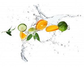Картинка еда цитрусы апельсин белый фон брызги вода лайм листики