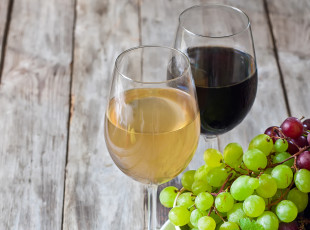 Картинка еда напитки +вино бокалы