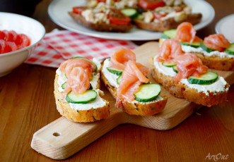 Картинка еда бутерброды +гамбургеры +канапе огурец семга хлеб