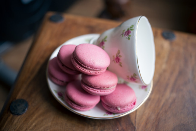 Обои картинки фото еда, - макаруны, розовый