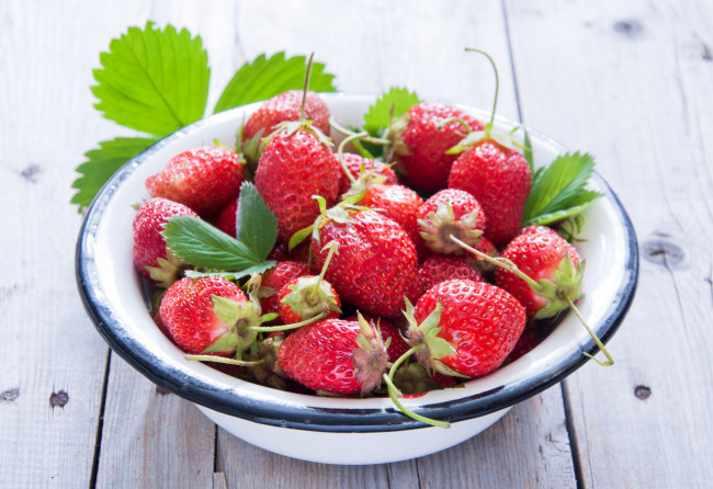 Обои картинки фото еда, клубника,  земляника