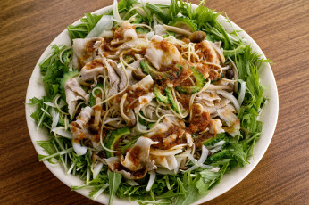 Картинка еда вторые+блюда лапша грибы мясо зелень