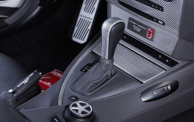 Обои картинки фото автомобили, интерьеры, кожа, салон, интерьер, рычаг, бмв