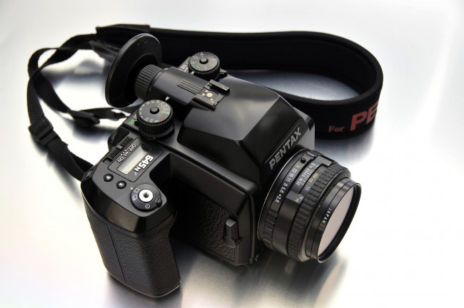 Обои картинки фото бренды, pentax, фотокамера
