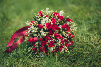 Картинка цветы букеты +композиции трава лента