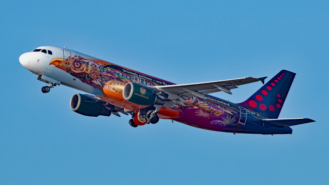 Обои картинки фото авиация, пассажирские самолёты, авиалайнер