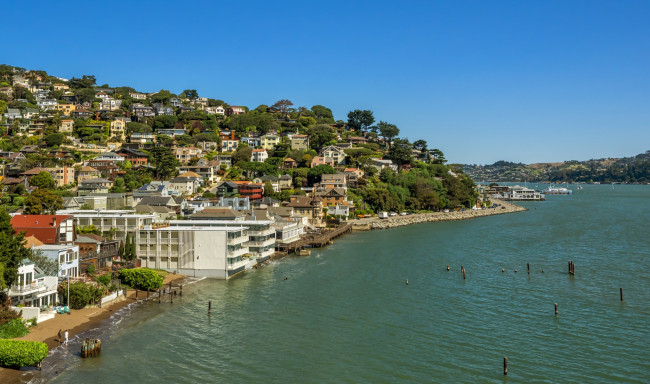 Обои картинки фото города, - панорамы, водоем, дома, деревья