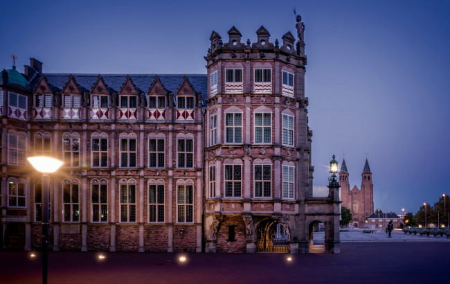 Обои картинки фото города, - дворцы,  замки,  крепости, фонари