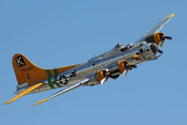 Обои картинки фото b-17g, авиация, боевые самолёты, бомбардировщик