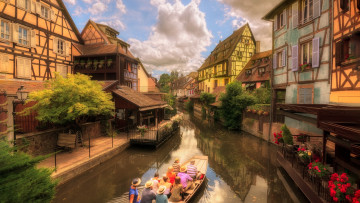 Картинка города кольмар+ франция канал лодка туристы