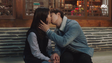 Картинка кино+фильмы just+between+lovers пара поцелуй