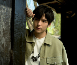 Картинка мужчины wang+hao+xuan ван хао сюань