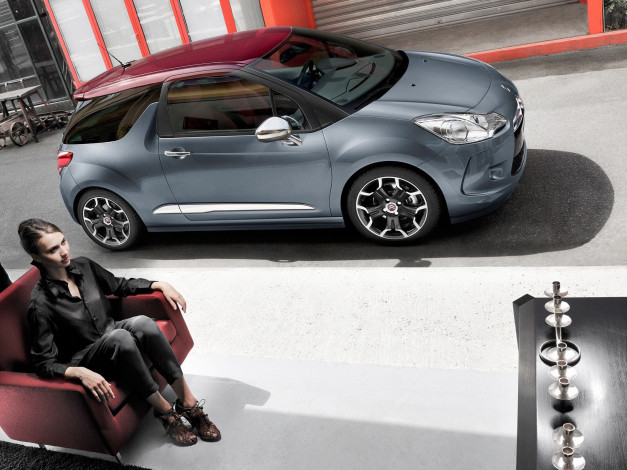 Обои картинки фото автомобили, авто, девушками