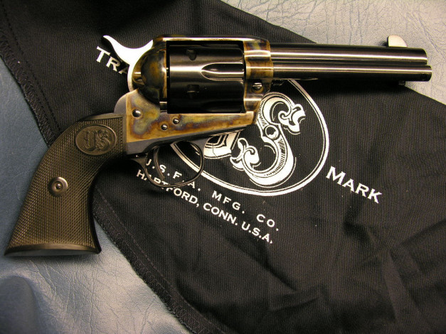 Обои картинки фото оружие, револьверы