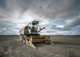 Картинка техника комбайны поле комбайн