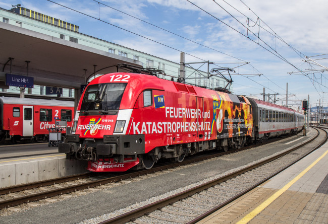 Обои картинки фото техника, электровозы, состав, локомотив