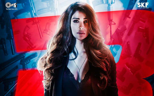 Обои картинки фото гонка 3 , 2018, кино фильмы, race 3, movies, daisy, shah, триллер, race, 3, дэйзи, шах