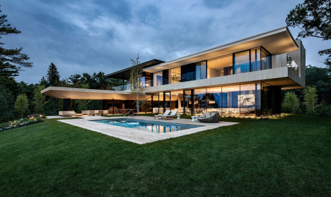 Обои картинки фото города, - здания,  дома, вилла, вечер, бассейн, освещение, архитектура, canada, терраса, ontario, lake, huron, by, saota, residence